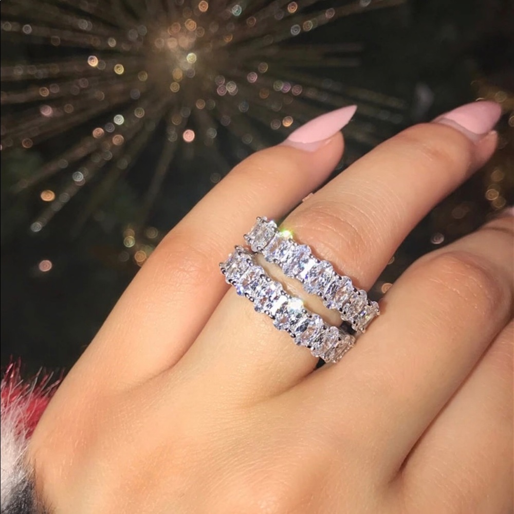💎 Eternity Oval Cut Band 💍